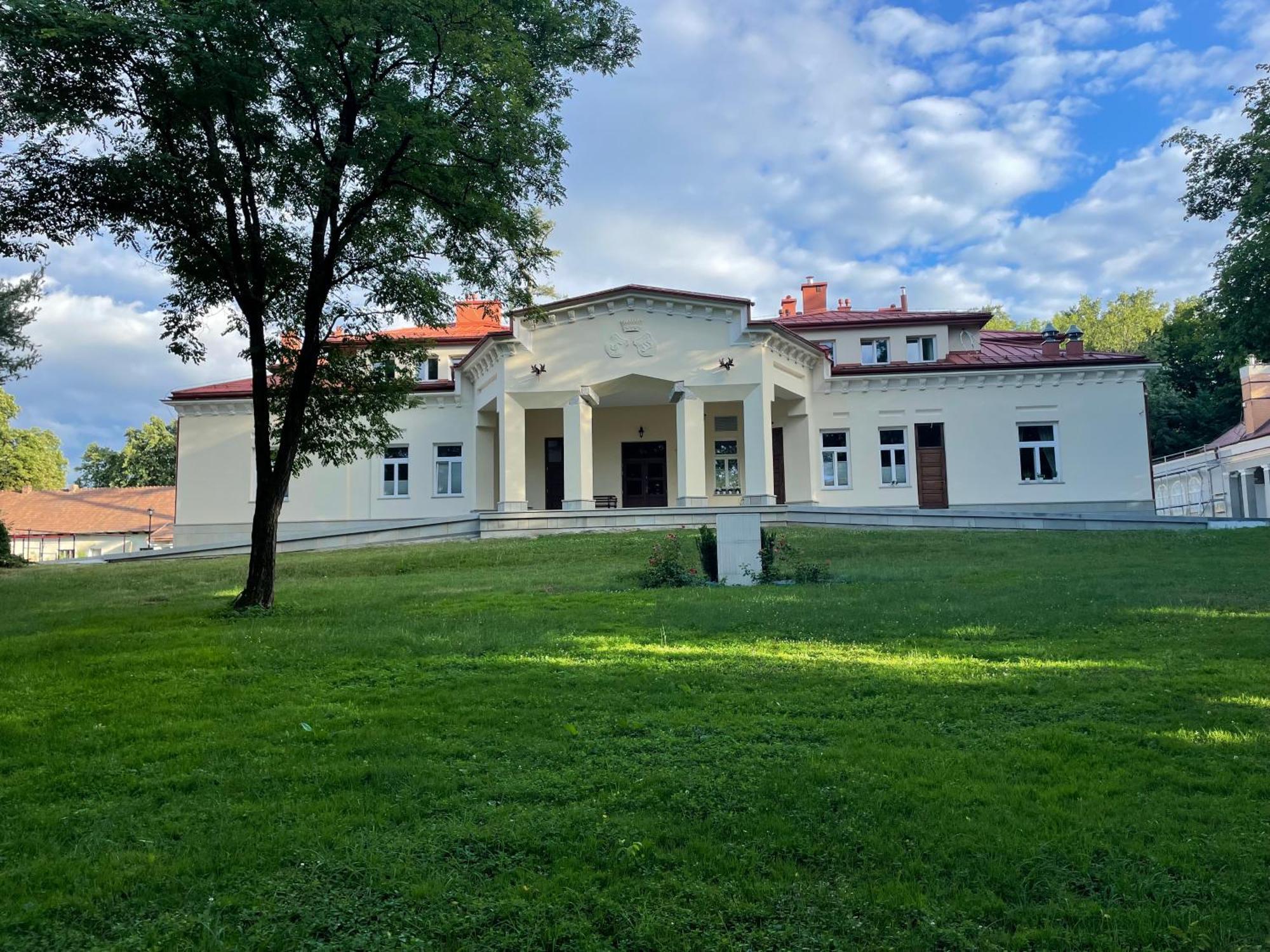 Palac Zbylitowskich Zbylitowska Gora Luaran gambar
