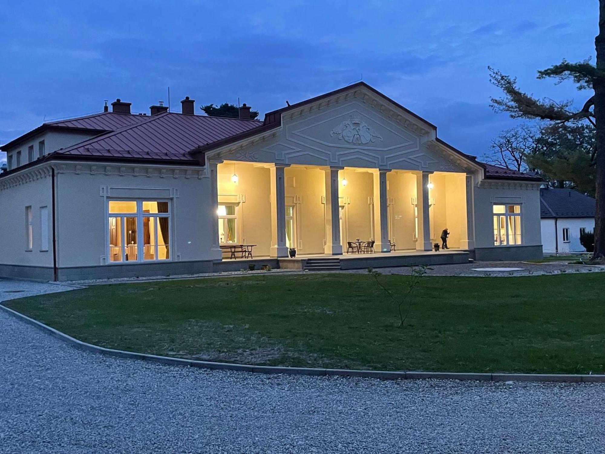 Palac Zbylitowskich Zbylitowska Gora Luaran gambar